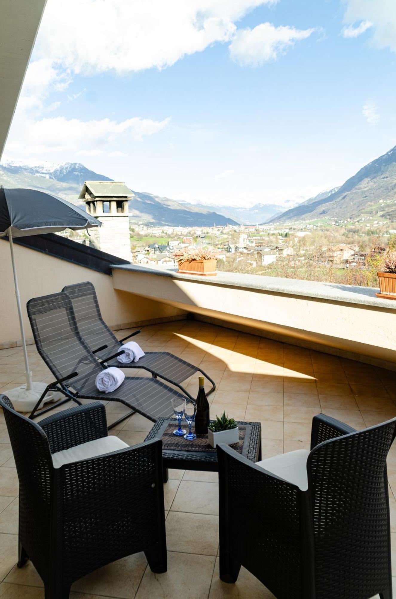 Sarre Skyline Apartment - Relax In Valle D'아오스타 외부 사진