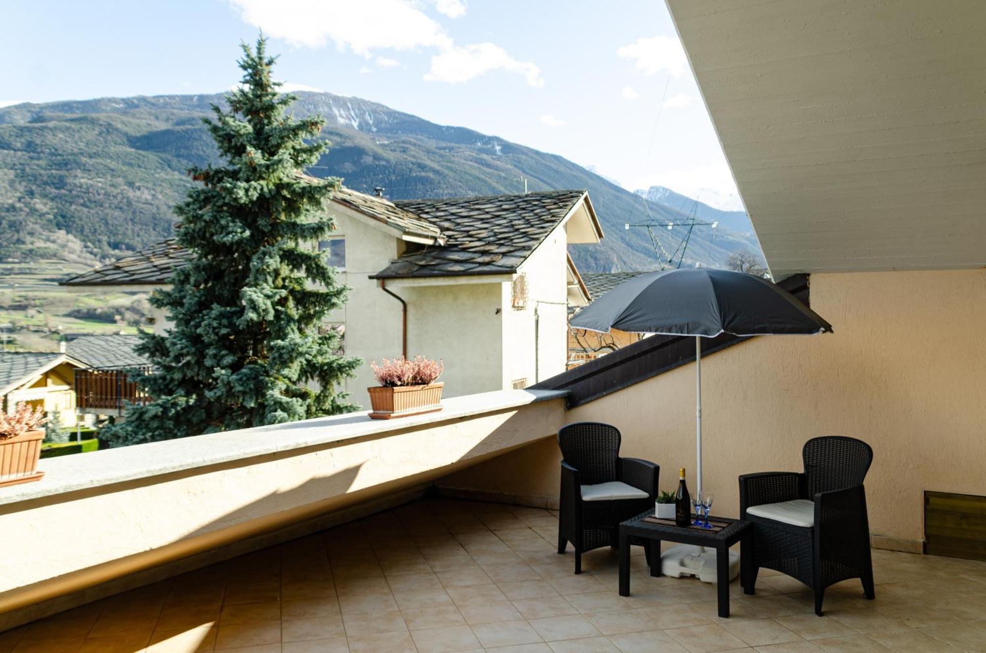 Sarre Skyline Apartment - Relax In Valle D'아오스타 외부 사진