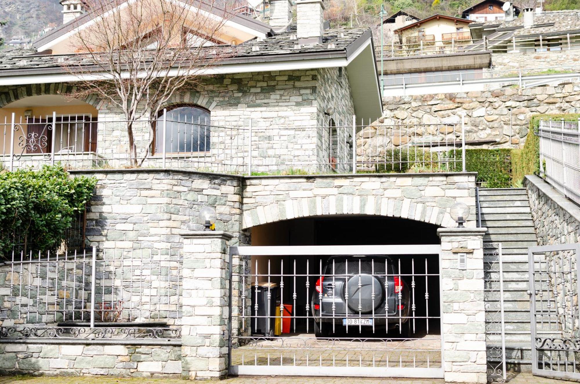 Sarre Skyline Apartment - Relax In Valle D'아오스타 외부 사진