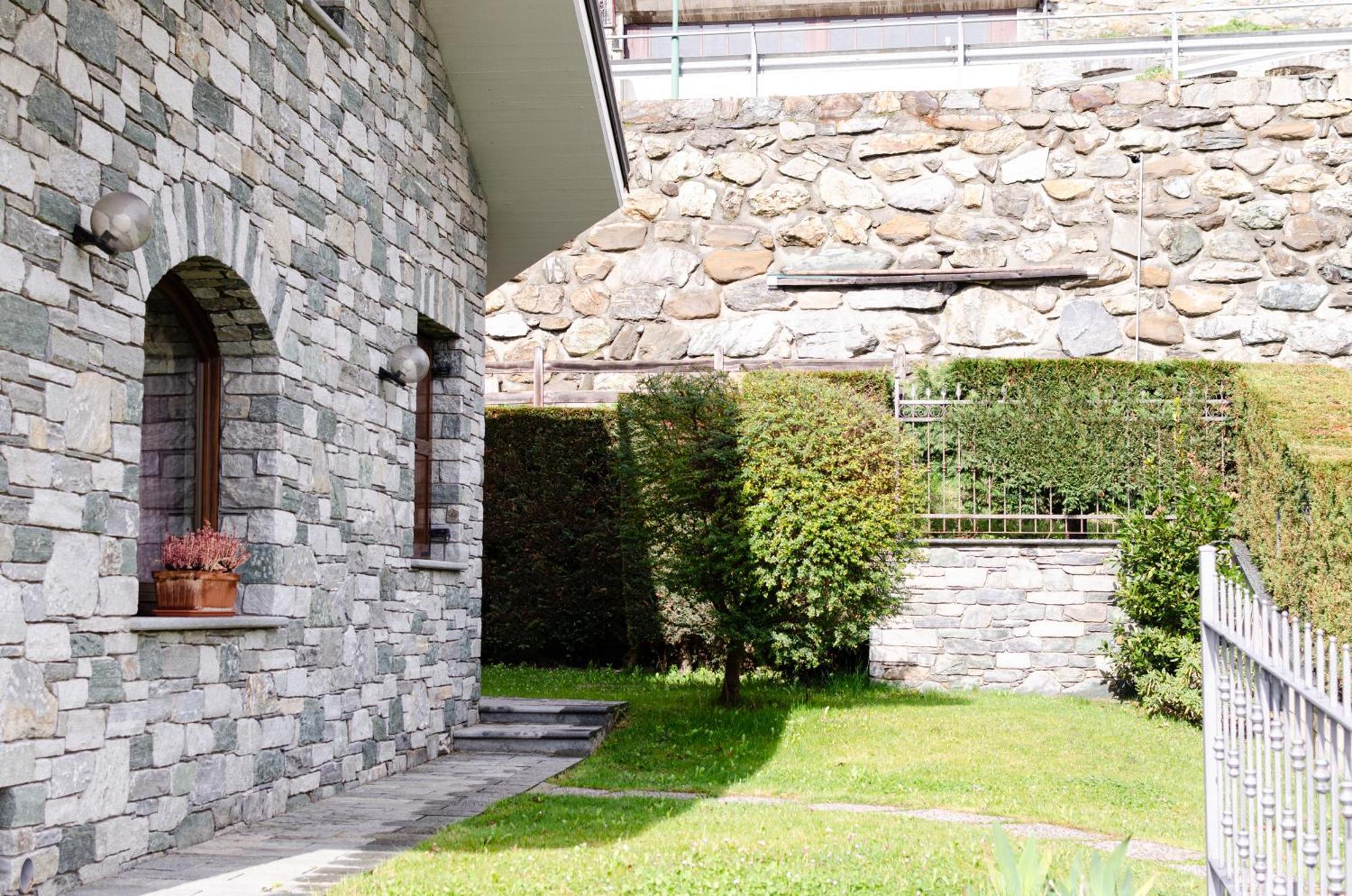 Sarre Skyline Apartment - Relax In Valle D'아오스타 외부 사진